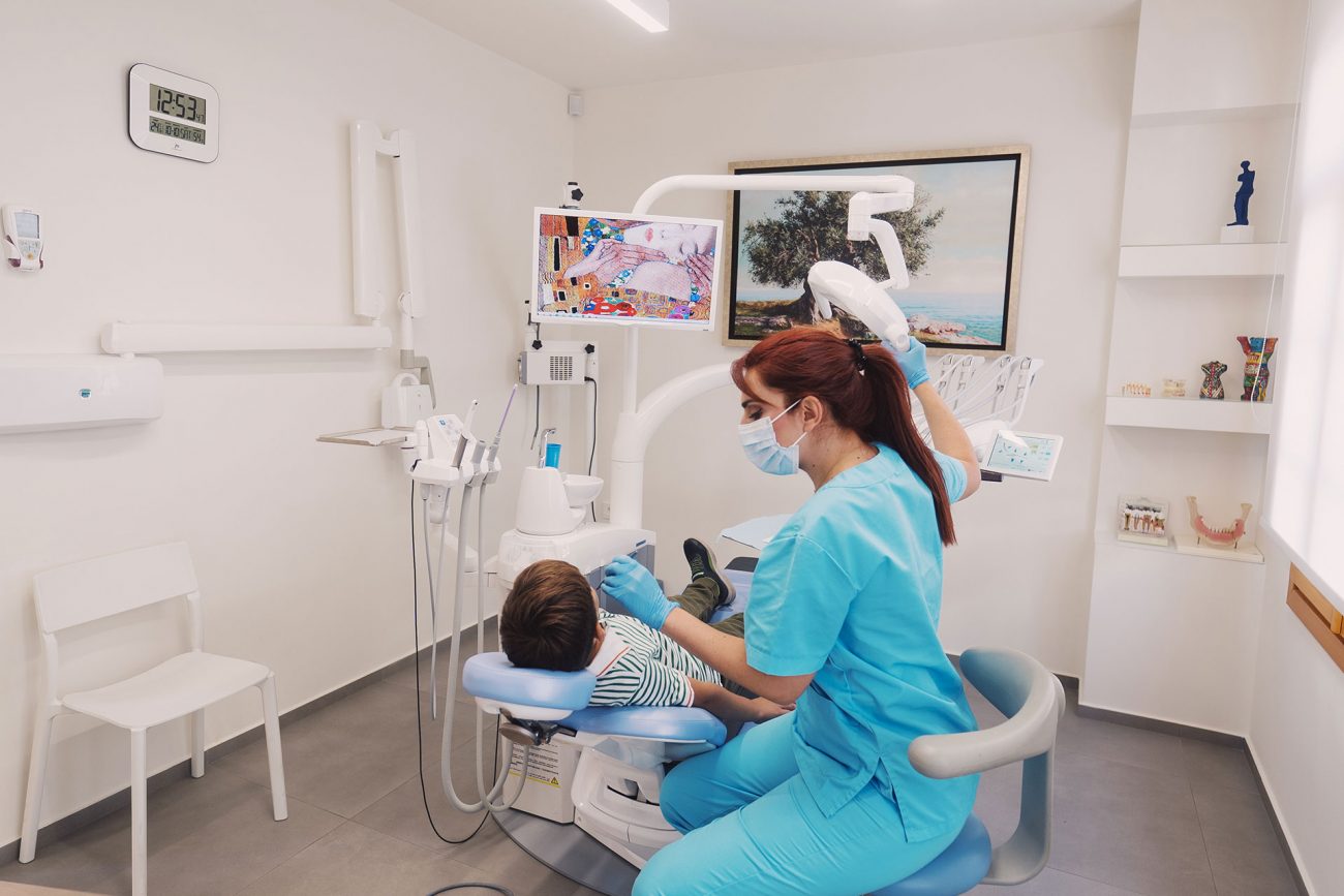 οδοντιατρείο ORALDENT Καλλιόπη Κωνσταντινίδου - Καβάλα-