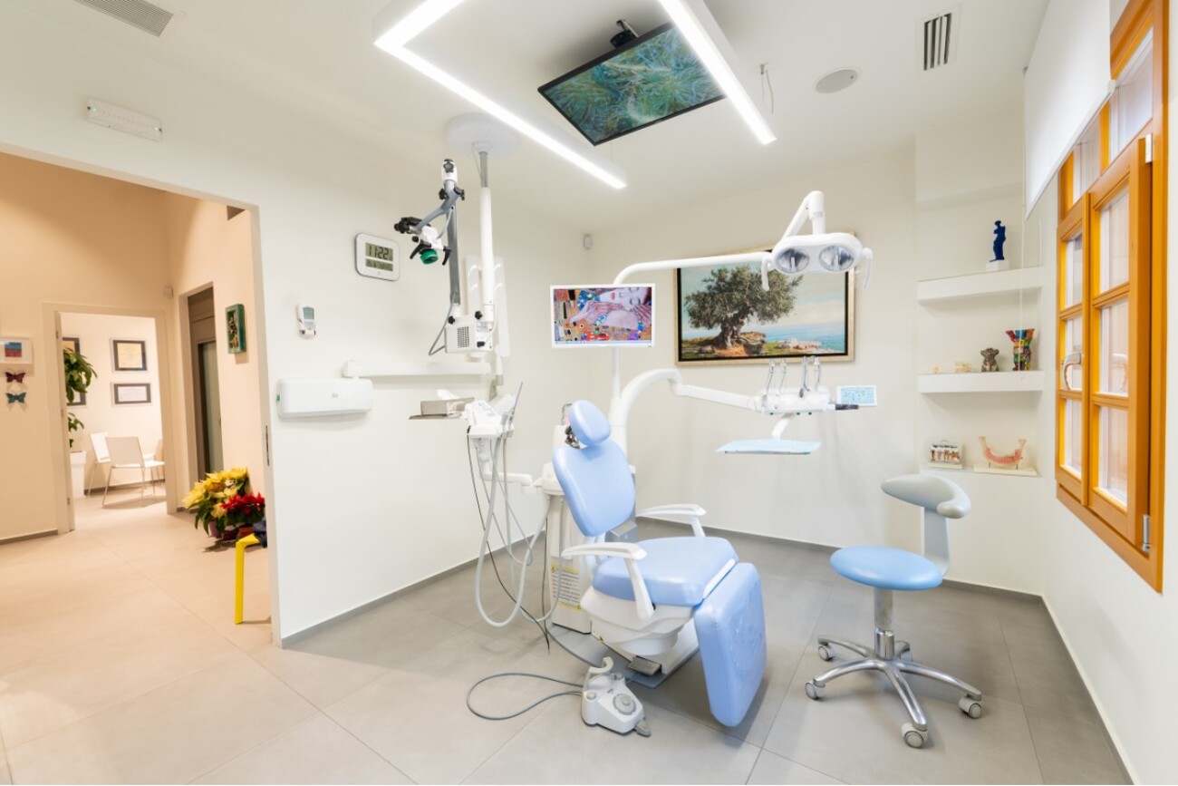 οδοντιατρείο ORALDENT -Καβάλα - Καλλιόπη Κωνσταντινίδου - Καβάλα-